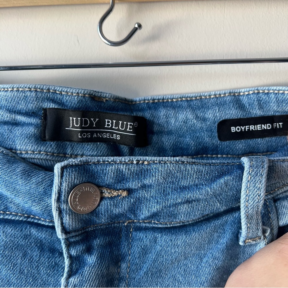 Judy Blue Star Struck Mid Rise Cuff Boyfriend Jeans blue light plus size 22 - Picture 11 of 16